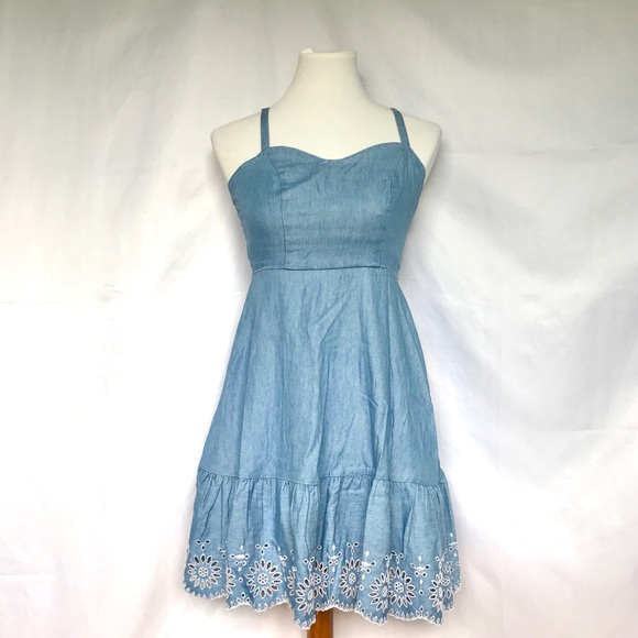 Old Navy Dresses & Skirts - Old Navy Blue Denim Lace Embroidered Dress